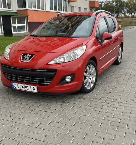 Красный Пежо 207, объемом двигателя 1.56 л и пробегом 265 тыс. км за 5500 $, фото 1 на Automoto.ua