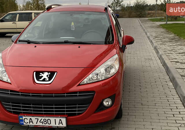 Красный Пежо 207, объемом двигателя 1.56 л и пробегом 265 тыс. км за 5500 $, фото 9 на Automoto.ua