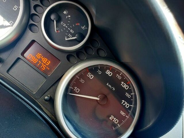 Пежо 207, объемом двигателя 1.4 л и пробегом 98 тыс. км за 4500 $, фото 4 на Automoto.ua