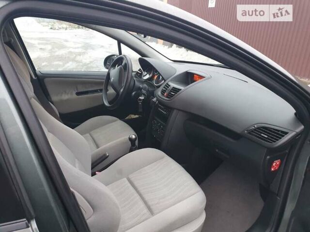 Пежо 207, объемом двигателя 1.36 л и пробегом 121 тыс. км за 5200 $, фото 7 на Automoto.ua