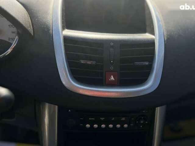 Пежо 207, объемом двигателя 1.6 л и пробегом 159 тыс. км за 3999 $, фото 17 на Automoto.ua