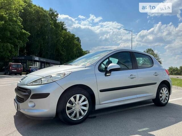 Пежо 207, объемом двигателя 1.4 л и пробегом 81 тыс. км за 6500 $, фото 4 на Automoto.ua