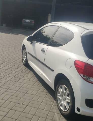 Пежо 207, объемом двигателя 1.4 л и пробегом 170 тыс. км за 4700 $, фото 5 на Automoto.ua