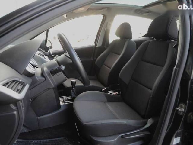 Пежо 207, объемом двигателя 1.4 л и пробегом 159 тыс. км за 5600 $, фото 4 на Automoto.ua
