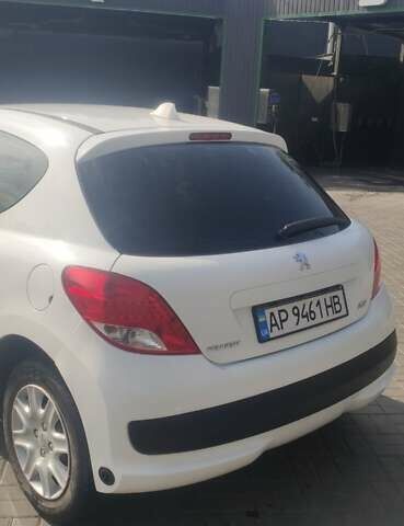 Пежо 207, объемом двигателя 1.4 л и пробегом 170 тыс. км за 4700 $, фото 7 на Automoto.ua