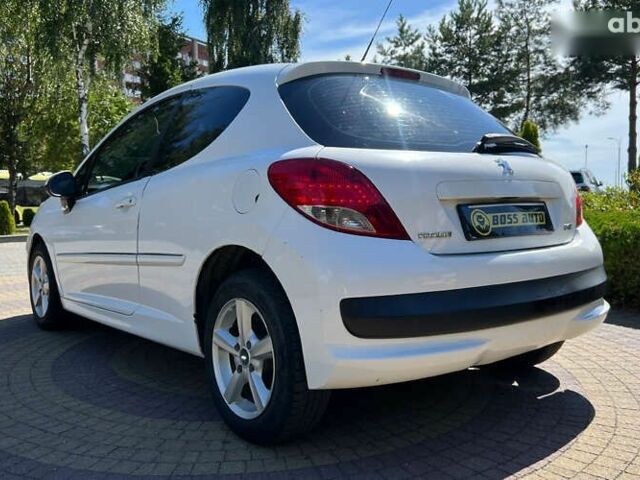 Пежо 207, объемом двигателя 1.4 л и пробегом 207 тыс. км за 3890 $, фото 4 на Automoto.ua