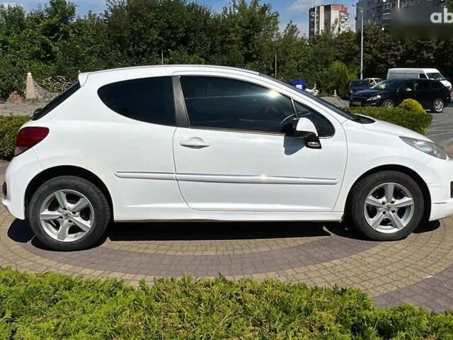 Пежо 207, объемом двигателя 1.4 л и пробегом 207 тыс. км за 3890 $, фото 7 на Automoto.ua