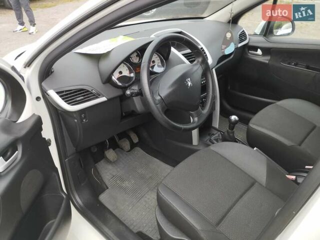 Пежо 207, объемом двигателя 1.36 л и пробегом 197 тыс. км за 4150 $, фото 1 на Automoto.ua