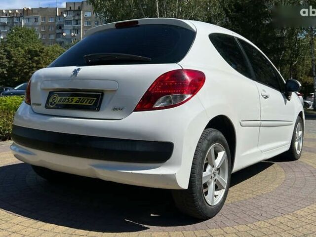 Пежо 207, объемом двигателя 1.4 л и пробегом 207 тыс. км за 3890 $, фото 6 на Automoto.ua