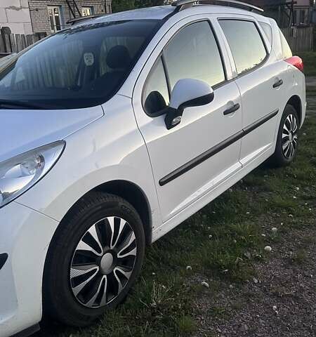 Пежо 207, объемом двигателя 1.4 л и пробегом 182 тыс. км за 4700 $, фото 2 на Automoto.ua