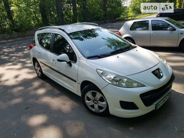 Пежо 207, объемом двигателя 1.6 л и пробегом 204 тыс. км за 4499 $, фото 3 на Automoto.ua