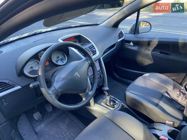 Пежо 207, объемом двигателя 1.4 л и пробегом 150 тыс. км за 4900 $, фото 5 на Automoto.ua