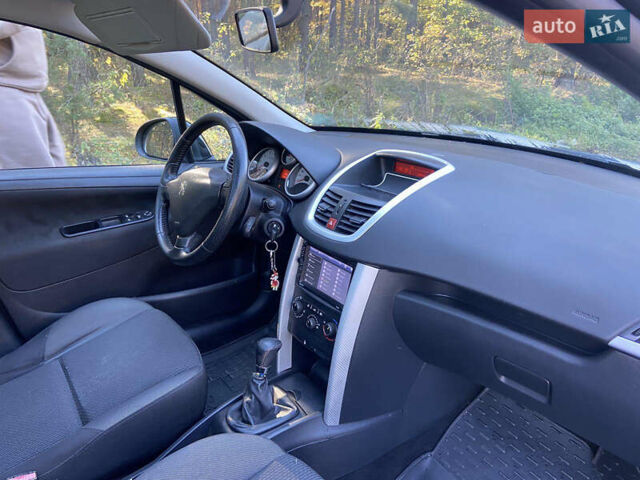 Пежо 207, объемом двигателя 1.4 л и пробегом 150 тыс. км за 4900 $, фото 2 на Automoto.ua