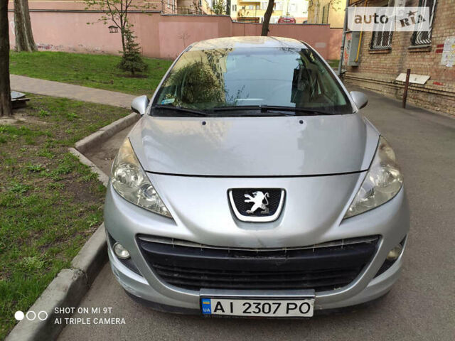 Пежо 207, объемом двигателя 1.36 л и пробегом 245 тыс. км за 4350 $, фото 1 на Automoto.ua