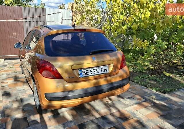 Пежо 207 2008 в Николаеве на Automoto.ua Желтый Пежо 207, объемом двигателя 1.4 л и пробегом 244 тыс. км за 4205 $, фото 1 на Automoto.ua