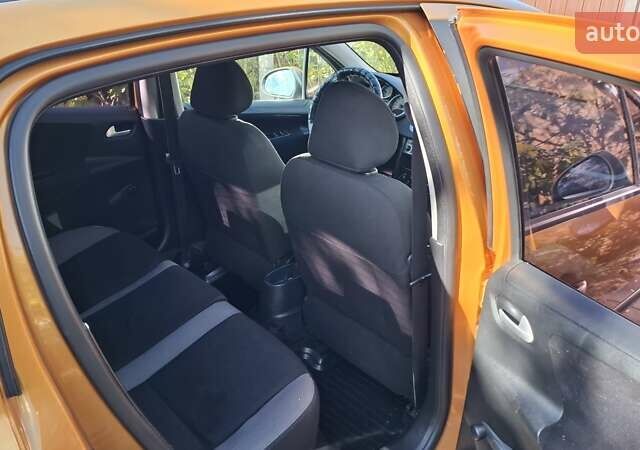 Пежо 207 2008 в Николаеве на Automoto.ua Желтый Пежо 207, объемом двигателя 1.4 л и пробегом 244 тыс. км за 4205 $, фото 2 на Automoto.ua