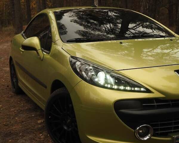 Желтый Пежо 207, объемом двигателя 1.61 л и пробегом 192 тыс. км за 6300 $, фото 12 на Automoto.ua