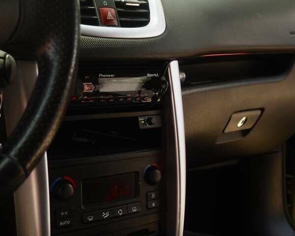 Желтый Пежо 207, объемом двигателя 1.61 л и пробегом 192 тыс. км за 6300 $, фото 6 на Automoto.ua