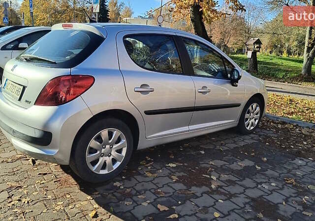 Серый Пежо 207, объемом двигателя 1.4 л и пробегом 205 тыс. км за 4200 $, фото 5 на Automoto.ua