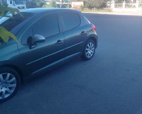 Серый Пежо 207, объемом двигателя 1.56 л и пробегом 81 тыс. км за 5700 $, фото 5 на Automoto.ua