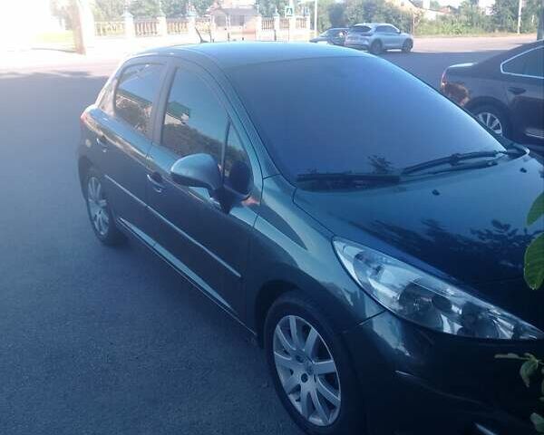 Серый Пежо 207, объемом двигателя 1.56 л и пробегом 81 тыс. км за 5700 $, фото 6 на Automoto.ua