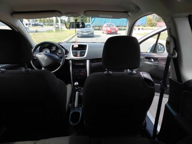 Серый Пежо 207, объемом двигателя 1.6 л и пробегом 213 тыс. км за 4650 $, фото 15 на Automoto.ua