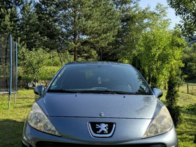 Серый Пежо 207, объемом двигателя 1.6 л и пробегом 196 тыс. км за 4400 $, фото 3 на Automoto.ua