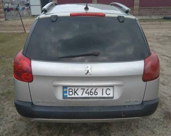Серый Пежо 207, объемом двигателя 1.4 л и пробегом 220 тыс. км за 4250 $, фото 2 на Automoto.ua