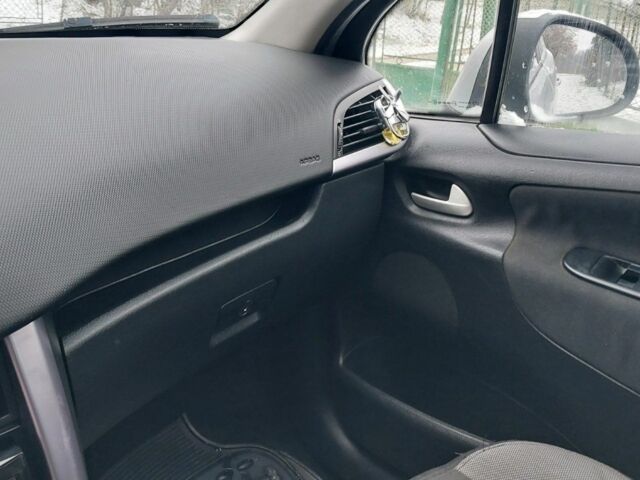 Серый Пежо 207, объемом двигателя 1.4 л и пробегом 220 тыс. км за 3550 $, фото 7 на Automoto.ua