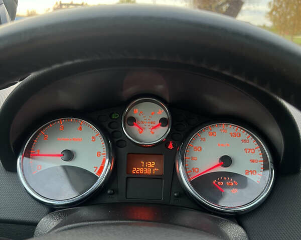 Серый Пежо 207, объемом двигателя 1.6 л и пробегом 228 тыс. км за 4300 $, фото 7 на Automoto.ua
