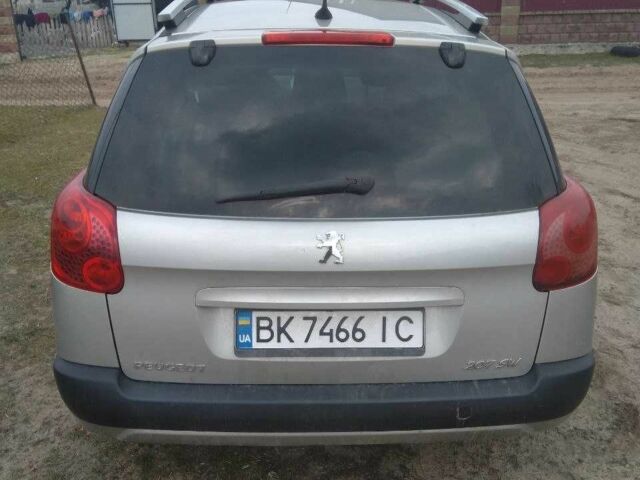 Серый Пежо 207, объемом двигателя 1.4 л и пробегом 220 тыс. км за 4250 $, фото 3 на Automoto.ua