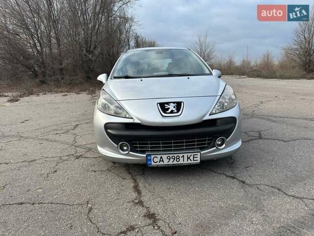 Сірий Пежо 207, об'ємом двигуна 1.6 л та пробігом 140 тис. км за 4000 $, фото 13 на Automoto.ua