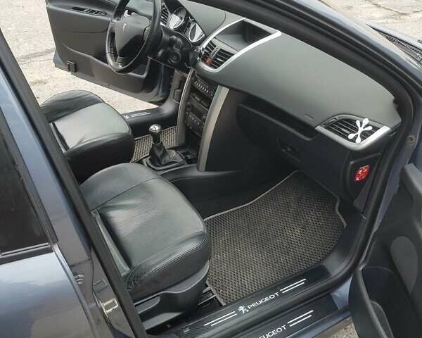 Сірий Пежо 207, об'ємом двигуна 1.6 л та пробігом 196 тис. км за 4950 $, фото 14 на Automoto.ua