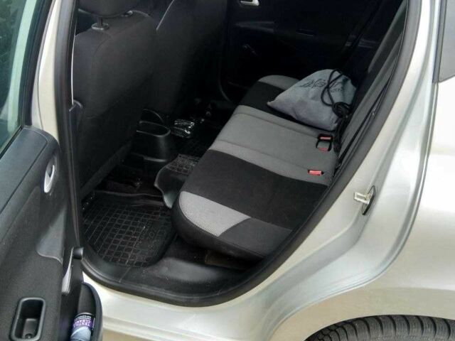 Серый Пежо 207, объемом двигателя 1.4 л и пробегом 220 тыс. км за 4250 $, фото 6 на Automoto.ua