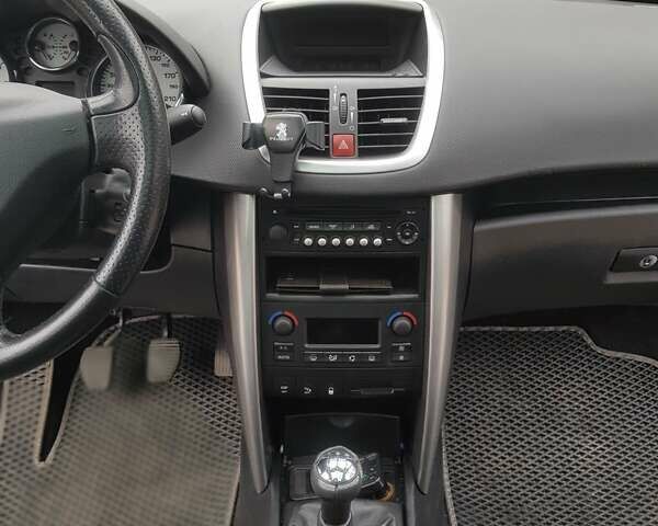 Сірий Пежо 207, об'ємом двигуна 1.6 л та пробігом 196 тис. км за 4950 $, фото 10 на Automoto.ua