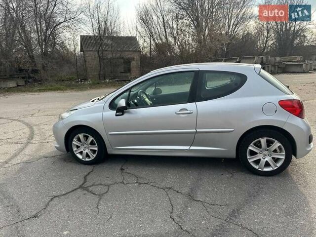 Сірий Пежо 207, об'ємом двигуна 1.6 л та пробігом 140 тис. км за 4000 $, фото 12 на Automoto.ua