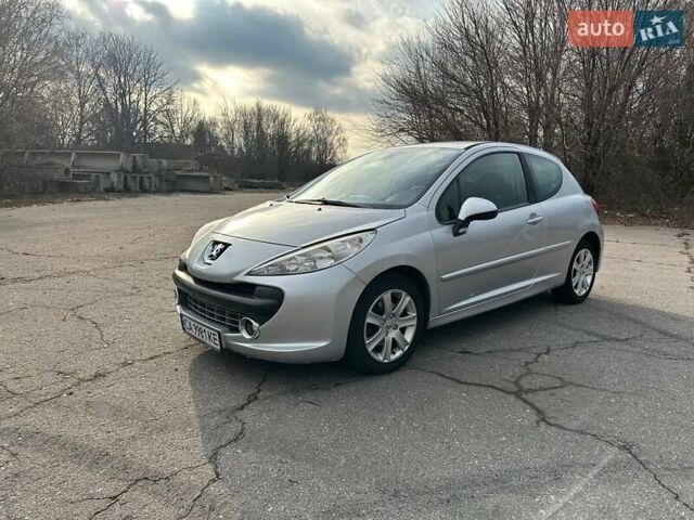 Сірий Пежо 207, об'ємом двигуна 1.6 л та пробігом 140 тис. км за 4000 $, фото 6 на Automoto.ua