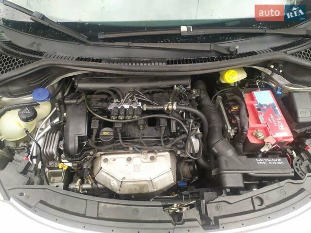 Сірий Пежо 207, об'ємом двигуна 1.4 л та пробігом 218 тис. км за 2550 $, фото 13 на Automoto.ua
