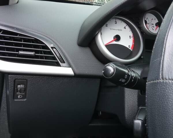 Пежо 207 2008 в Бродах на Automoto.ua Серый Пежо 207, объемом двигателя 1.56 л и пробегом 204 тыс. км за 4950 $, фото 16 на Automoto.ua