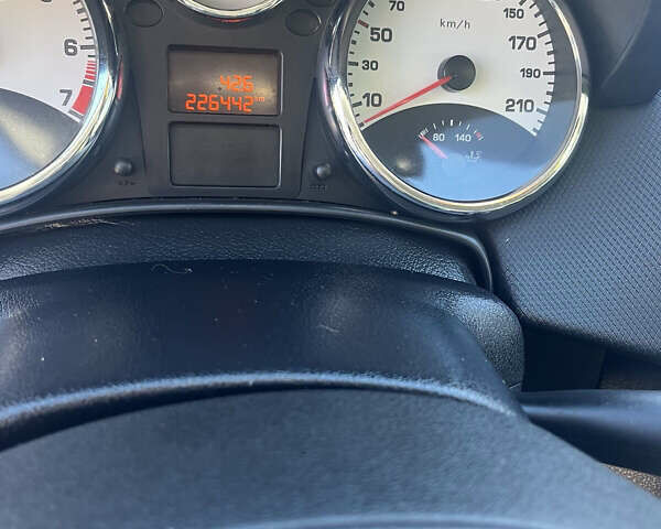 Сірий Пежо 207, об'ємом двигуна 1.6 л та пробігом 227 тис. км за 4800 $, фото 6 на Automoto.ua