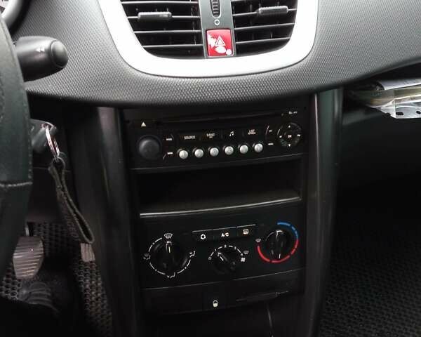 Пежо 207 2008 в Бродах на Automoto.ua Серый Пежо 207, объемом двигателя 1.56 л и пробегом 204 тыс. км за 4950 $, фото 17 на Automoto.ua