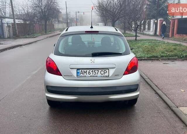 Серый Пежо 207, объемом двигателя 1.4 л и пробегом 154 тыс. км за 5500 $, фото 3 на Automoto.ua