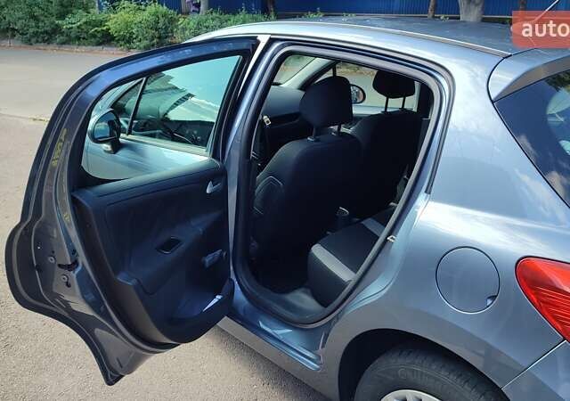 Серый Пежо 207, объемом двигателя 1.4 л и пробегом 166 тыс. км за 5400 $, фото 22 на Automoto.ua