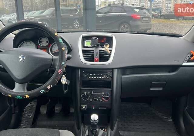 Серый Пежо 207, объемом двигателя 1.4 л и пробегом 166 тыс. км за 5190 $, фото 21 на Automoto.ua