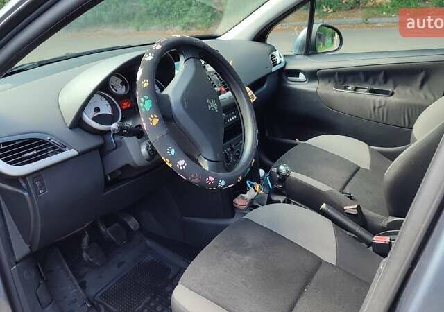 Серый Пежо 207, объемом двигателя 1.4 л и пробегом 166 тыс. км за 5400 $, фото 21 на Automoto.ua