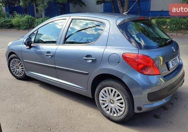 Серый Пежо 207, объемом двигателя 1.4 л и пробегом 166 тыс. км за 5400 $, фото 10 на Automoto.ua