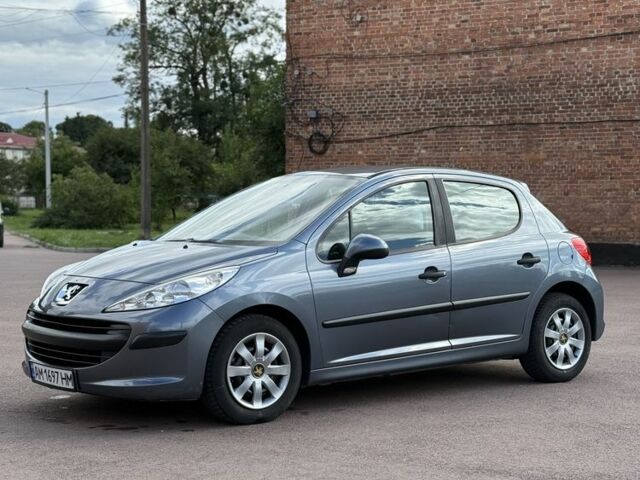 Серый Пежо 207, объемом двигателя 1.4 л и пробегом 256 тыс. км за 3700 $, фото 2 на Automoto.ua