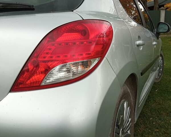 Пежо 207 2008 в Бродах на Automoto.ua Серый Пежо 207, объемом двигателя 1.56 л и пробегом 204 тыс. км за 4950 $, фото 7 на Automoto.ua