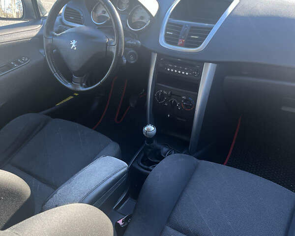 Сірий Пежо 207, об'ємом двигуна 1.6 л та пробігом 227 тис. км за 4800 $, фото 11 на Automoto.ua