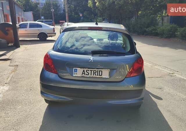 Серый Пежо 207, объемом двигателя 1.4 л и пробегом 166 тыс. км за 5400 $, фото 7 на Automoto.ua